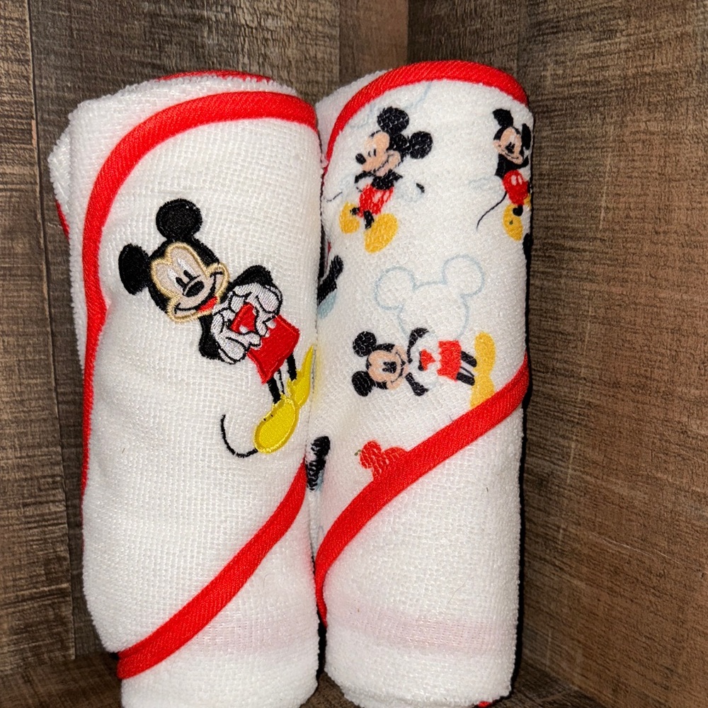NWT‎ Disney Mickey Mouse  lot of 2 Baby Towels -